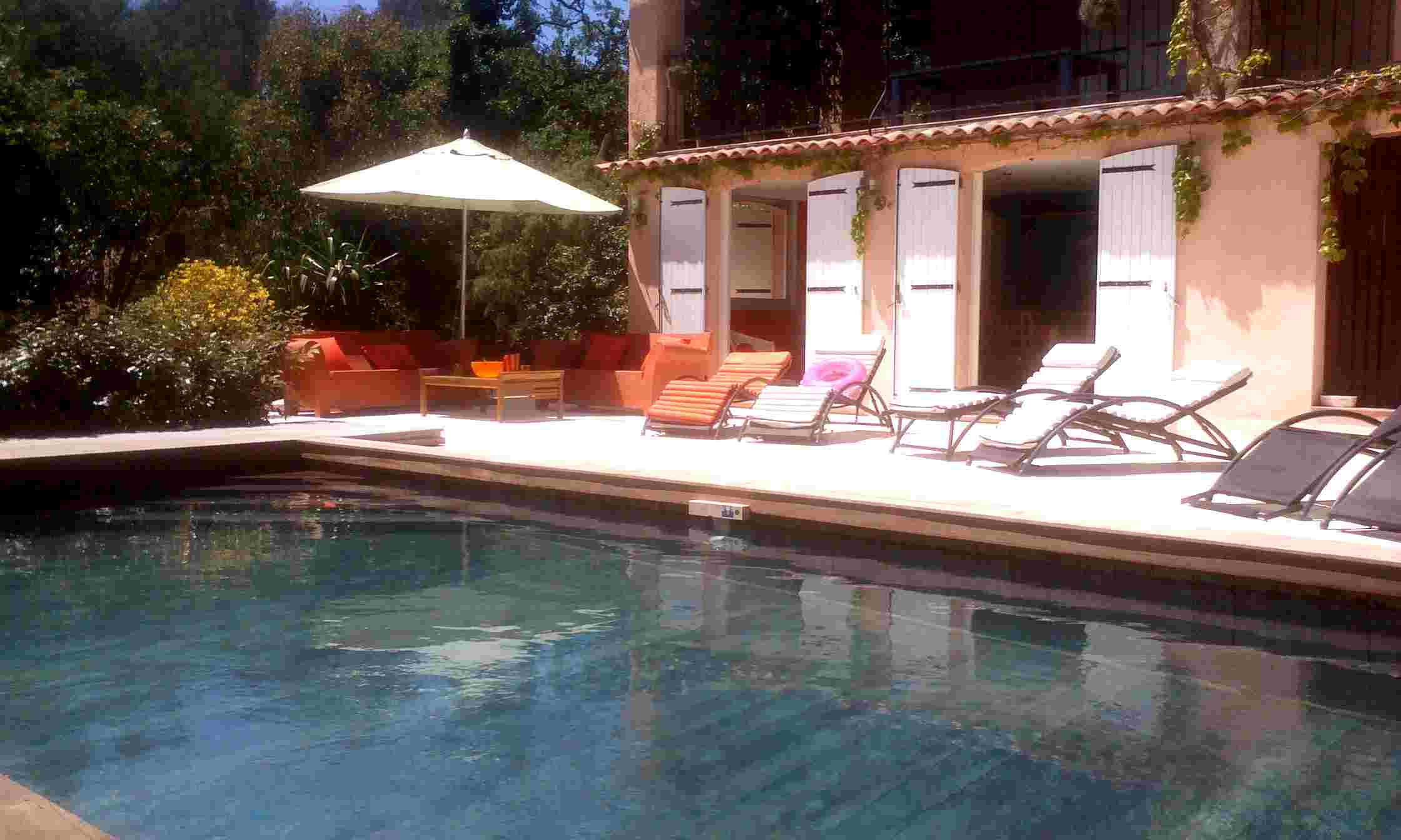 Location maison piscine Saint Raphael Var Esterel Valescure.