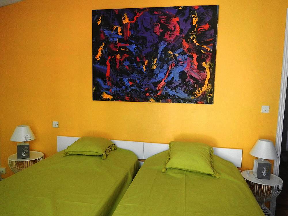 French Riviera Air Conditioned holiday rental and swimming pool Frjus.