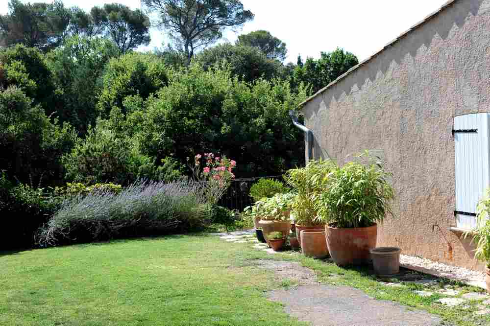 7/8 people French villa rental with pool in Frjus French riviera.