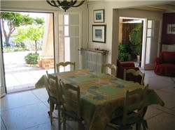 Var home vacation,French holidays villa var,indoor dinnig room of the Anthor holiday villa